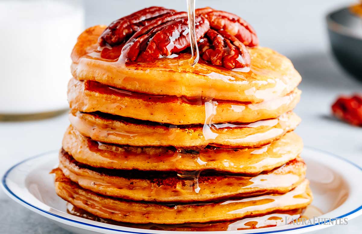 Fluffy Pecan Pancakes: Unlock Rich Flavor with Buttermilk & Cinnamon